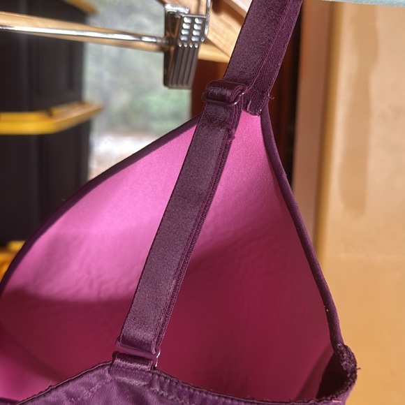 PINK Victoria's Secret Wear Everywhere Wireless Lightly Lined Bra Purple Sz 36D - Picture 9 of 9